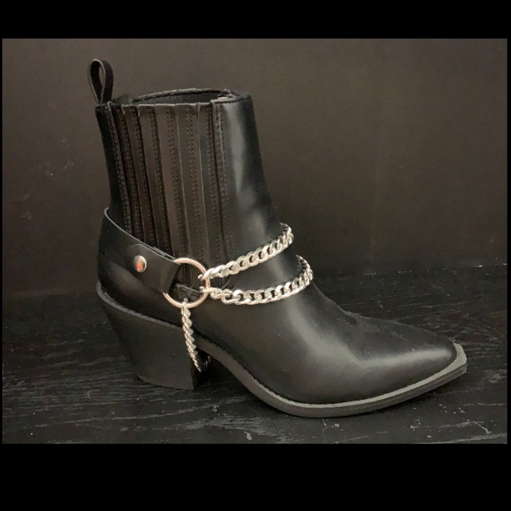 (New) Chain Accent Ankle Boots - Picture 10 of 16